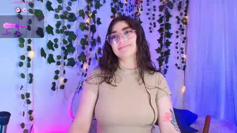 Snapshot of samii_evans chatting on 10-24-25, 03:03 samii evans online show from 10-24-25, 03:03