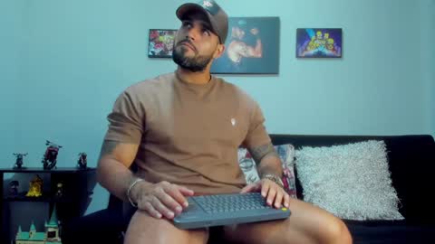 Snapshot of samir_hazard chatting on 01-21-25, 02:11 samir_hazard online show from 01-21-25, 02:11