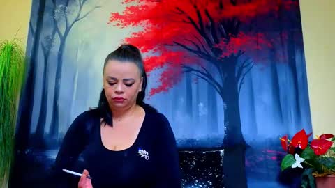 Snapshot of samiraevans chatting on 10-14-25, 09:37 online show from 10-14-25, 09:37