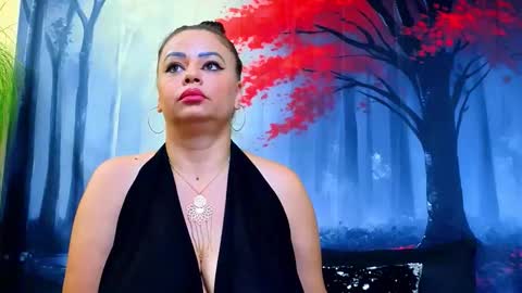 Snapshot of samiraevans chatting on 10-15-25, 10:32 online show from 10-15-25, 10:32