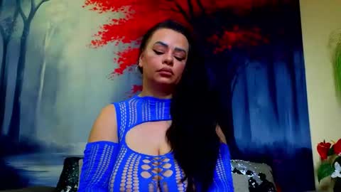 Snapshot of samiraevans chatting on 12-22-25, 09:01 online show from 12-22-25, 09:01