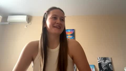 Snapshot of samirapalmerton chatting on 12-14-25, 10:42 Sara online show from 12-14-25, 10:42