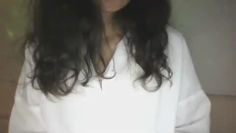 Snapshot of samiraqfresh chatting on 12-24-24, 02:01 SamiraQFresh online show from 12-24-24, 02:01