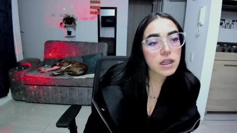 SARA online show from 09-30-25, 01:21