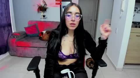 Snapshot of samismith77 chatting on 05-16-26, 10:47 SARA online show from 05-16-26, 10:47