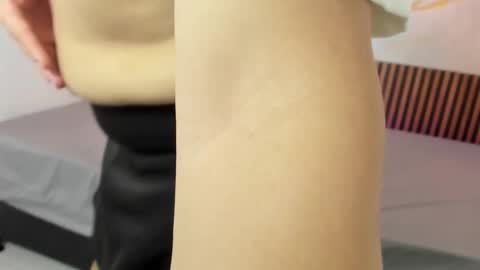 Snapshot of samlopez1 chatting on 10-28-25, 03:43 Sam online show from 10-28-25, 03:43