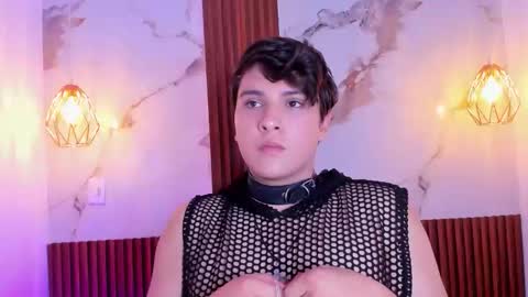 Snapshot of samlopez1 chatting on 11-18-25, 03:23 Sam online show from 11-18-25, 03:23