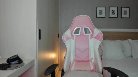 Snapshot of sammy_hamilton chatting on 01-24-25, 04:59 Ana online show from 01-24-25, 04:59