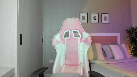 Snapshot of sammy_hamilton chatting on 02-05-25, 01:58 Ana online show from 02-05-25, 01:58