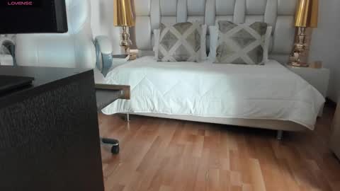 Sammy online show from 11-06-25, 05:14