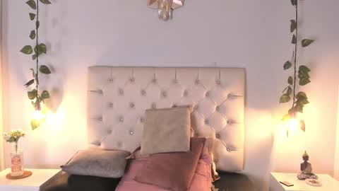 Snapshot of sammy_scott1 chatting on 10-30-25, 04:47 Samantha online show from 10-30-25, 04:47