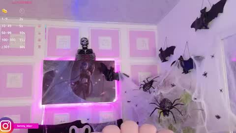 Snapshot of sammyblaer chatting on 10-17-25, 09:06 Samantha online show from 10-17-25, 09:06