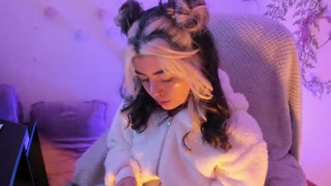   online show from 12-05-24, 09:28