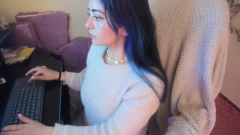   online show from 11-08-25, 09:42