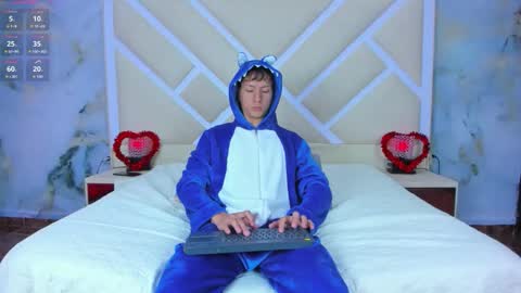 Snapshot of sammysex_ chatting on 12-02-25, 12:10 SAMMY online show from 12-02-25, 12:10