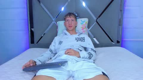 Snapshot of sammysex_ chatting on 12-05-25, 07:28 SAMMY online show from 12-05-25, 07:28