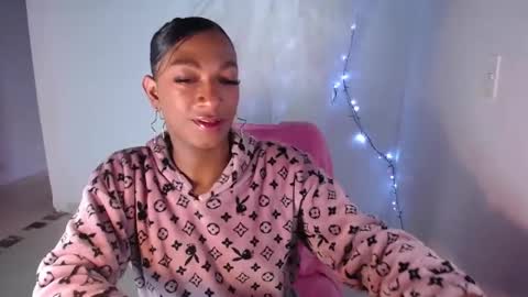 Snapshot of samny_doll369 chatting on 04-26-26, 06:16 Samy doll online show from 04-26-26, 06:16