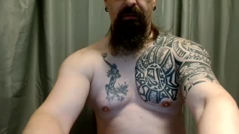 Snapshot of samoanthorn chatting on 01-18-25, 10:49 Samoanthorn online show from 01-18-25, 10:49