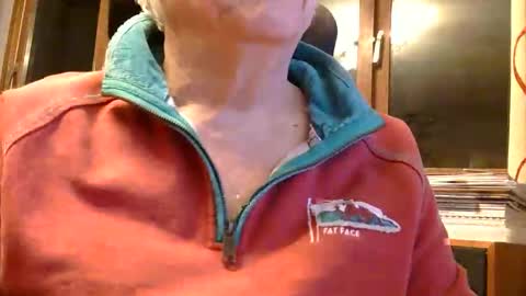 Snapshot of samsenior70 chatting on 12-16-25, 11:10 Sam online show from 12-16-25, 11:10