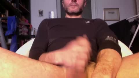 Snapshot of samuel802984 chatting on 02-19-25, 02:01 Samuel online show from 02-19-25, 02:01