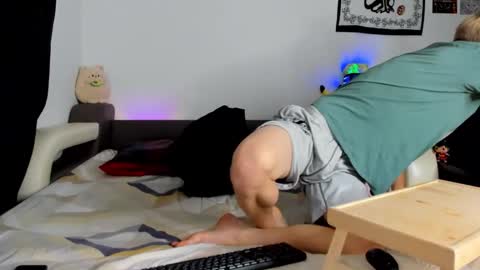 Sam online show from 09-19-25, 08:05