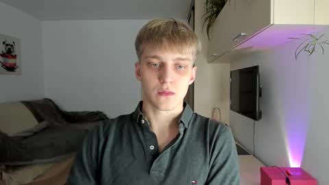 Sam online show from 11-05-25, 07:52