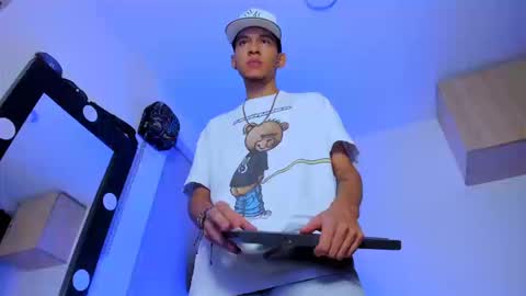   online show from 09-10-25, 05:07