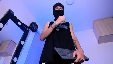   online show from 09-20-25, 10:44