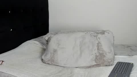 Samuel online show from 12-21-24, 02:58