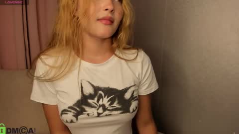 Snapshot of samy_bae chatting on 02-25-25, 12:36 Samantha online show from 02-25-25, 12:36