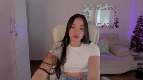 Snapshot of samy_one chatting on 01-04-25, 08:59 Samy online show from 01-04-25, 08:59