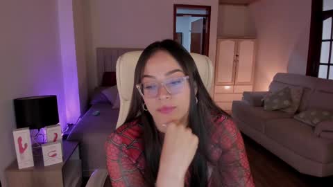 Snapshot of samy_one chatting on 02-17-25, 12:21 Samy online show from 02-17-25, 12:21