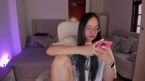 Snapshot of samy_one chatting on 02-18-25, 09:09 Samy online show from 02-18-25, 09:09