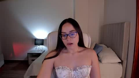 Snapshot of samy_one chatting on 09-20-25, 10:44 Samy online show from 09-20-25, 10:44