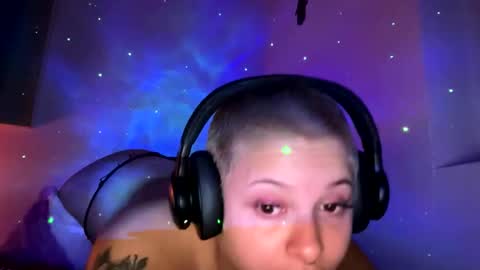 Samymoon online show from 12-19-25, 12:06