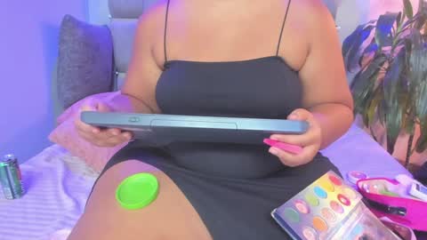 Snapshot of samyriverss chatting on 12-10-24, 03:09 Samy  online show from 12-10-24, 03:09