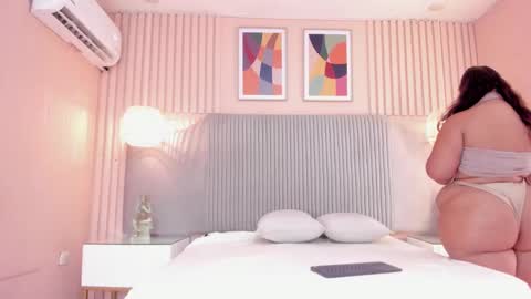 Snapshot of samyriverss chatting on 09-13-25, 02:22 Samy  online show from 09-13-25, 02:22