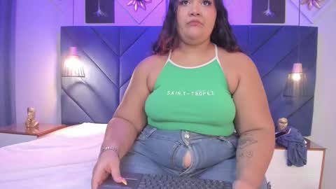 Snapshot of samyriverss chatting on 10-16-25, 11:22 Samy  online show from 10-16-25, 11:22