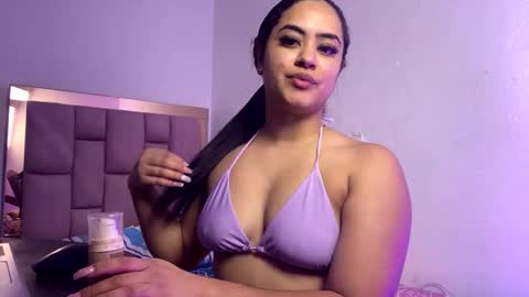 Snapshot of samyrosss6 chatting on 12-17-25, 09:10 Samy online show from 12-17-25, 09:10