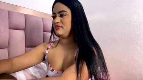 Snapshot of samyrosss6 chatting on 03-26-26, 11:32 Samy online show from 03-26-26, 11:32