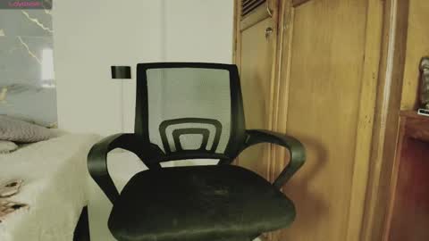 Vaioleth San online show from 09-23-25, 04:37