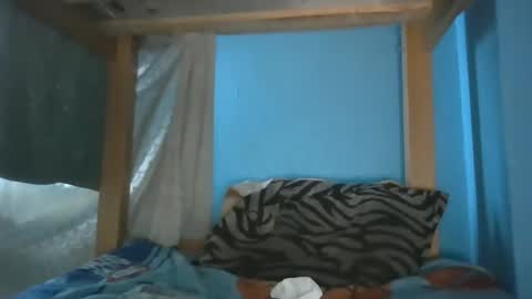 Snapshot of sandalo123 chatting on 09-27-25, 05:51 sandalo123 online show from 09-27-25, 05:51