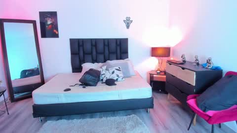 MilaSander online show from 12-04-24, 03:37