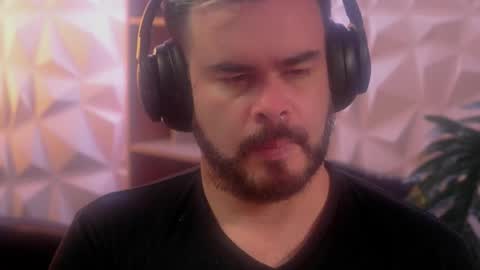 Sanders online show from 01-10-26, 02:57