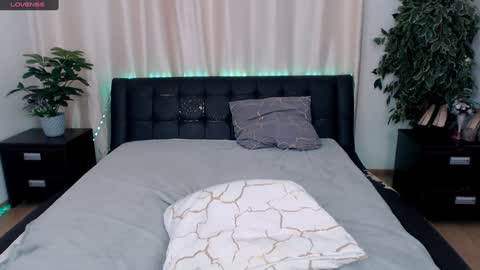 SandiSkiter online show from 01-09-25, 08:11