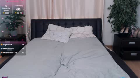 SandiSkiter online show from 01-14-25, 11:05