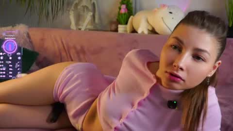 Emma  online show from 04-09-26, 06:19