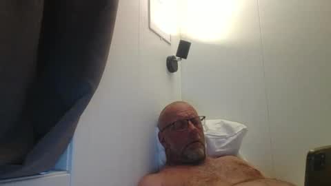 sandnesrune523 online show from 04-22-26, 06:20