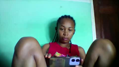 sandra1253099 online show from 04-27-26, 06:17