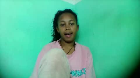Snapshot of sandra1253099 chatting on 05-10-26, 07:35 sandra1253099 online show from 05-10-26, 07:35